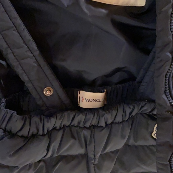 Moncler snow suit - Picture 3 of 7